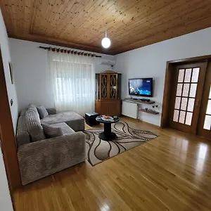 https://house-jona.albaniahotels.org